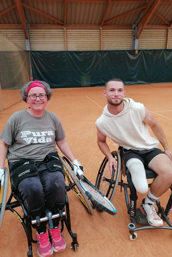 Le développement du para-tennis, avec l'achat d'un fauteuil de compétition